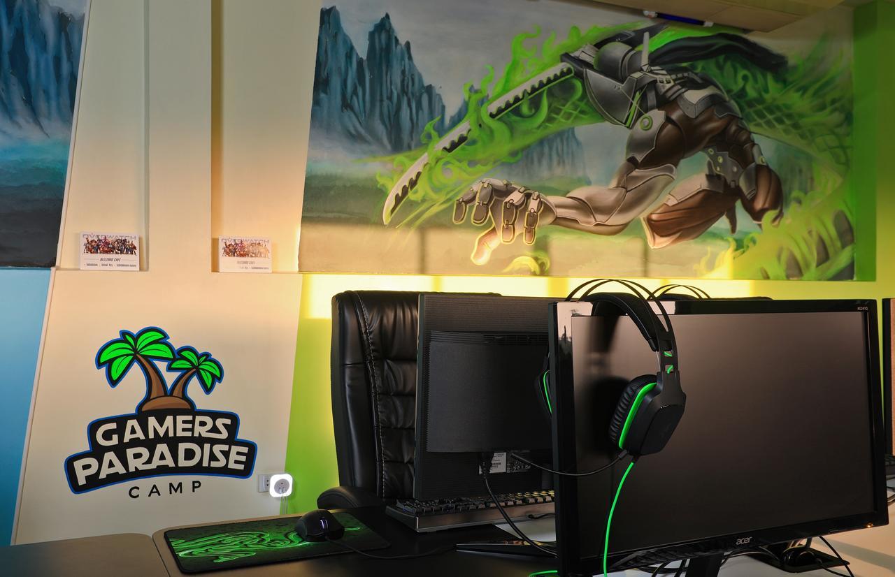 Gamers Paradise Hotel Чалонг Екстериор снимка